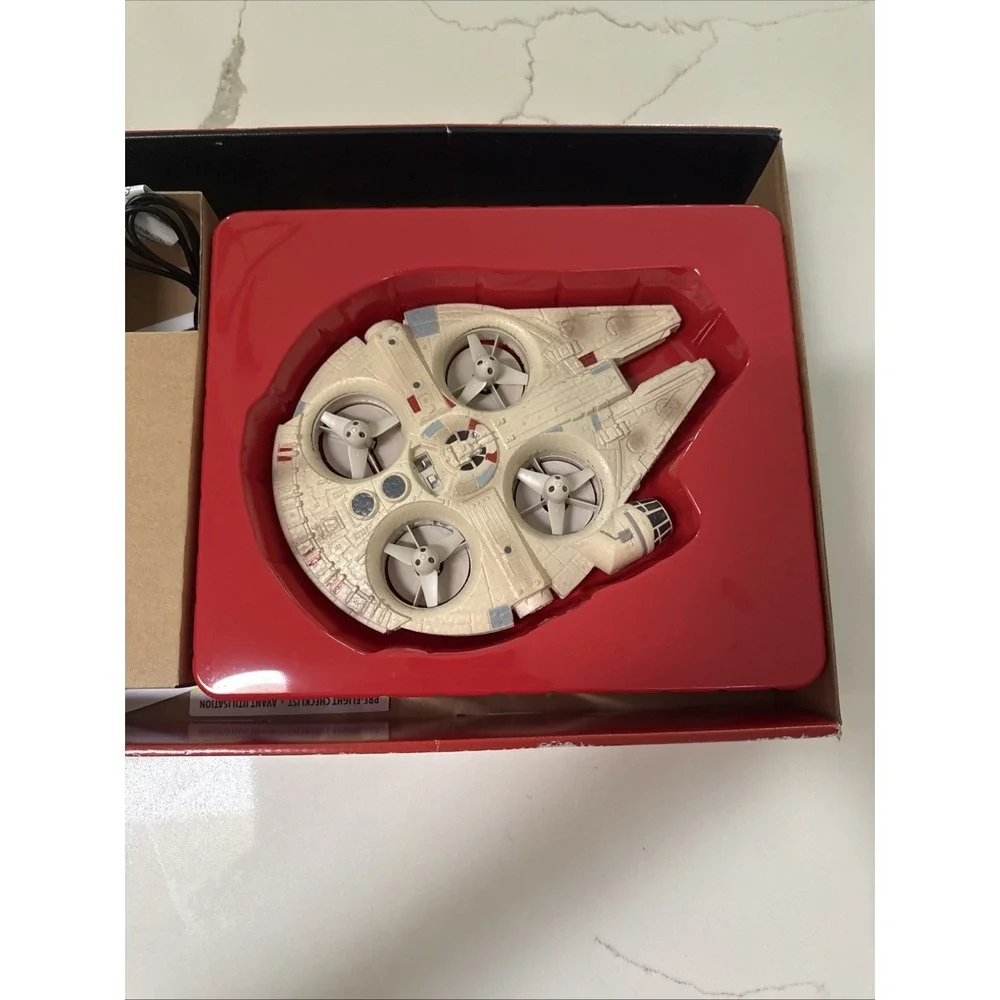 Star Wars Air Hogs Millennium Falcon Quad W/Remote Control